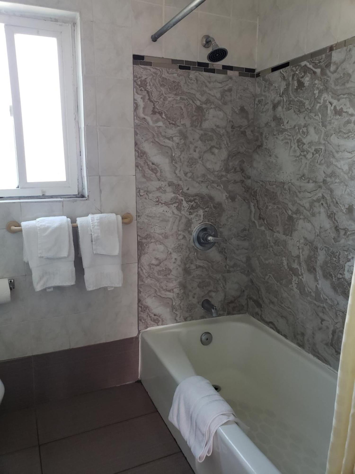 Eagle Inn Motel Лонг Бич Номер фото